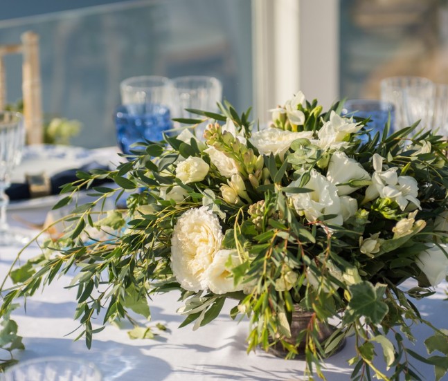 Elite-Events-flower-arrangement-Santorini-wedding-Dana-Villas